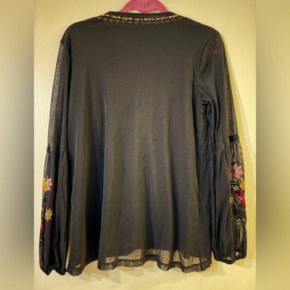 Style & Co. Black Top with Colorful Floral Embroidered Sz S - Picture 2 of 10
